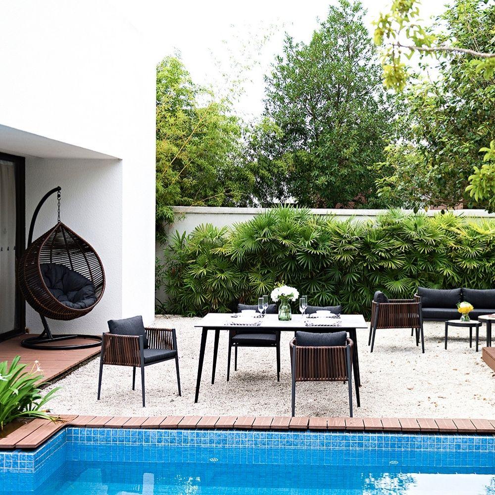 Comedor de Exterior Valeta color Marmol y Negro para Terraza.